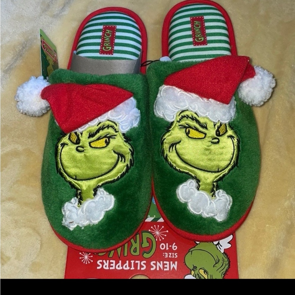 Men’s the grinch slippers size 9-10